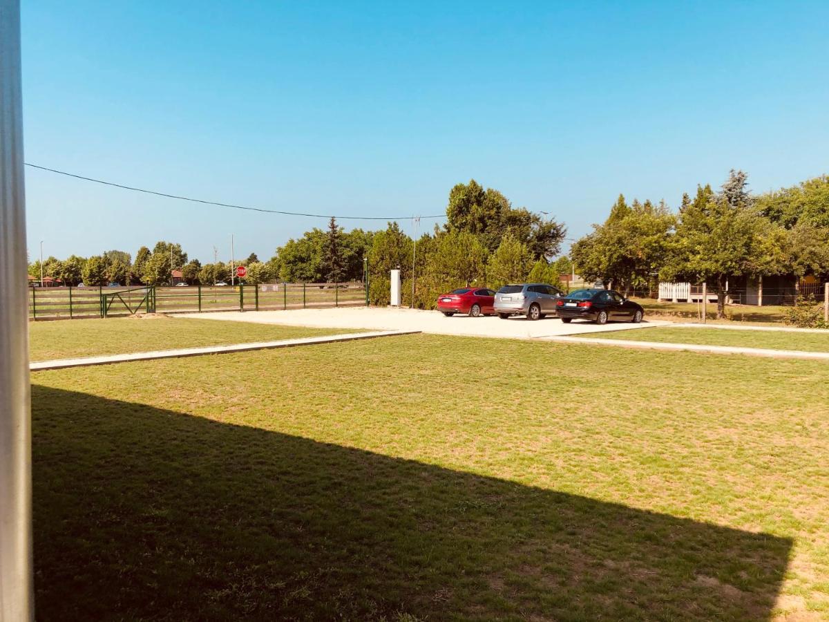 Club Thermal Village Cegléd Εξωτερικό φωτογραφία